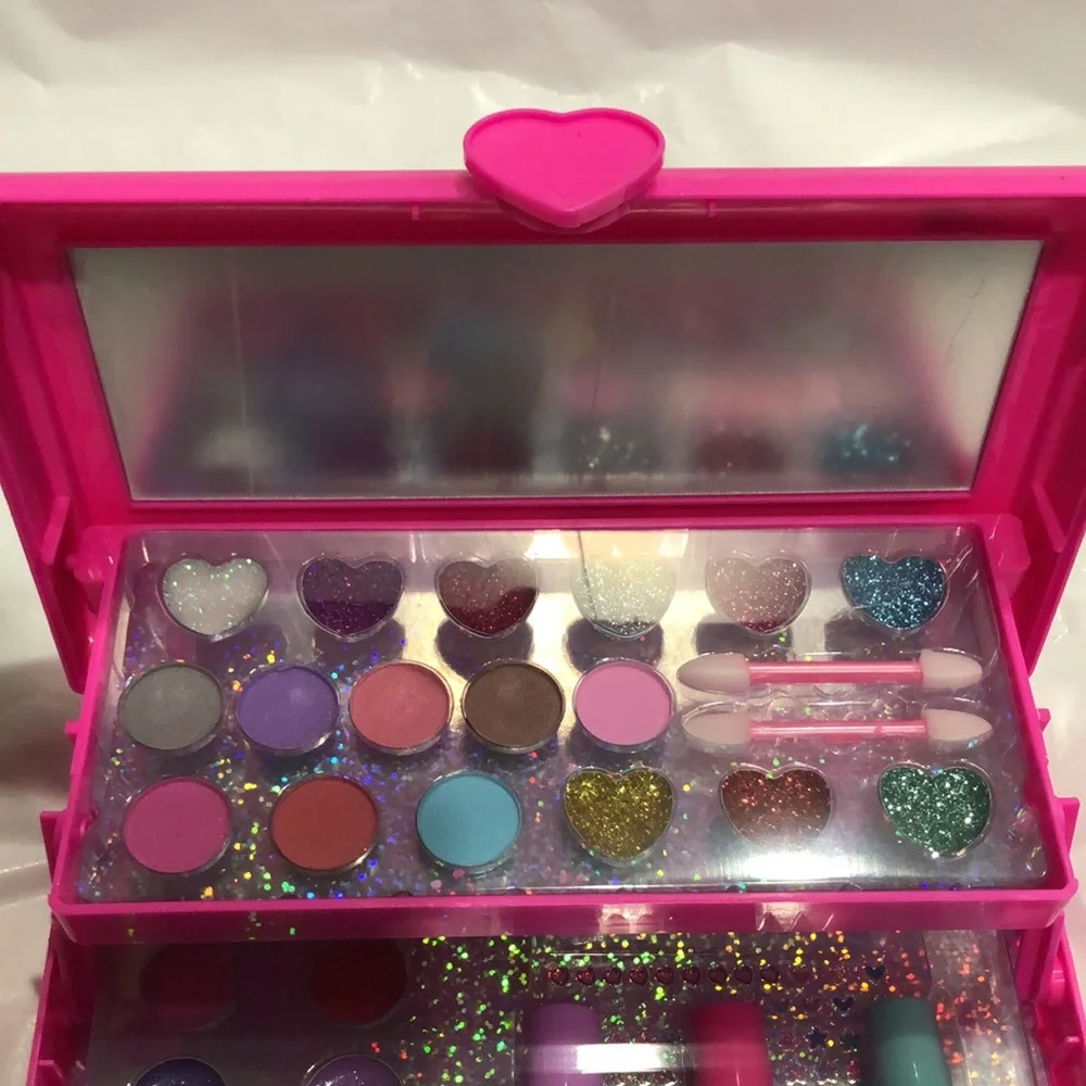 Betsey Johnson Kids Pink Dream Big Total Makeup‎ Beauty Clutch case